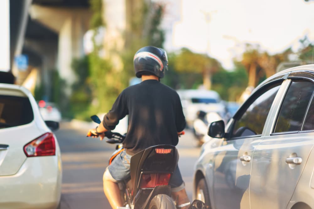 Is Lane Splitting and Lane Filtering Legal in Baltimore?